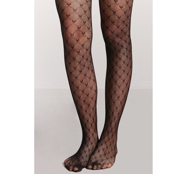 Hearts Fishnet Tights - Picture 3 of 6